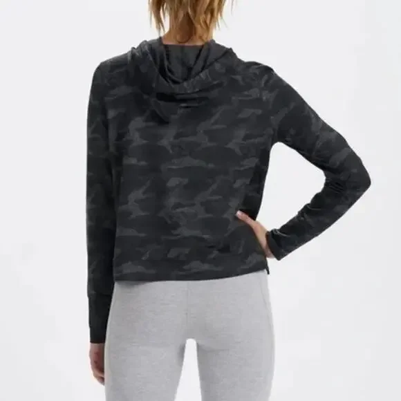 Vuori Halo Essential Hoodie In Black Camo Small - Picture 2 of 7